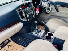 https://riyasewana.com/uploads/mitsubishi-montero-glx-312213417245.jpg