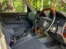 https://riyasewana.com/uploads/mitsubishi-montero-glx-6101237316.jpg