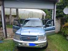 Mitsubishi Montero IO 2002 SUV