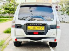 https://riyasewana.com/uploads/mitsubishi-montero-pajero-1516101017295.jpg
