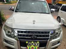 https://riyasewana.com/uploads/mitsubishi-montero-pajero-2010-1113583212162.jpg
