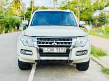 https://riyasewana.com/uploads/mitsubishi-montero-pajero-2015-1516093712232.jpg