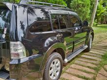 https://riyasewana.com/uploads/mitsubishi-montero-senter-1314492517745.jpg
