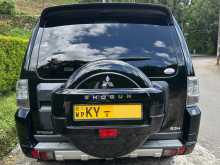 https://riyasewana.com/uploads/mitsubishi-montero-shogun-2012-414163812252.jpg