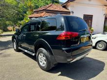https://riyasewana.com/uploads/mitsubishi-montero-sport-10331117375.jpg