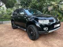 https://riyasewana.com/uploads/mitsubishi-montero-sport-1100245375.jpg