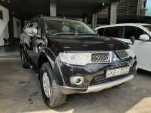 https://riyasewana.com/uploads/mitsubishi-montero-sport-1111903482.jpg