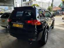 https://riyasewana.com/uploads/mitsubishi-montero-sport-1111903563.jpg