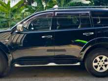https://riyasewana.com/uploads/mitsubishi-montero-sport-12140412794.jpg