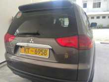 https://riyasewana.com/uploads/mitsubishi-montero-sport-1414323622942.jpg