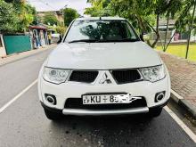 https://riyasewana.com/uploads/mitsubishi-montero-sport-1418453324333.jpg