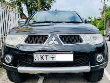 Mitsubishi MONTERO SPORT 2012 Car