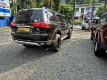 https://riyasewana.com/uploads/mitsubishi-montero-sport-15804154773.jpg