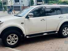https://riyasewana.com/uploads/mitsubishi-montero-sport-158402322422.jpg