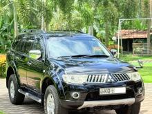 https://riyasewana.com/uploads/mitsubishi-montero-sport-159570110852.jpg