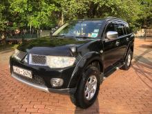 https://riyasewana.com/uploads/mitsubishi-montero-sport-1620024517176.jpg