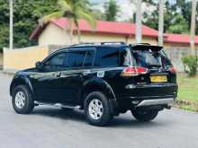 https://riyasewana.com/uploads/mitsubishi-montero-sport-1712264122473.jpg