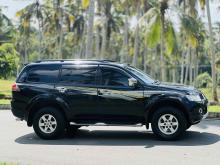 https://riyasewana.com/uploads/mitsubishi-montero-sport-1712281924411.jpg