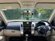 https://riyasewana.com/uploads/mitsubishi-montero-sport-17155655584.jpg