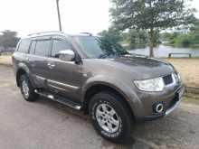 https://riyasewana.com/uploads/mitsubishi-montero-sport-18835324522.jpg