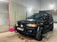 Mitsubishi Montero Sport 2000 SUV