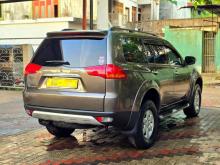 https://riyasewana.com/uploads/mitsubishi-montero-sport-201039076144.jpg
