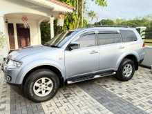 https://riyasewana.com/uploads/mitsubishi-montero-sport-2011-1211110112344.jpg