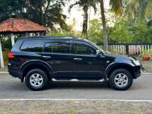https://riyasewana.com/uploads/mitsubishi-montero-sport-2011-1219225812843.jpg