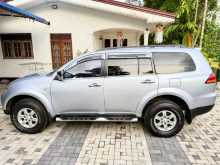 https://riyasewana.com/uploads/mitsubishi-montero-sport-2011-1512224612963.jpg