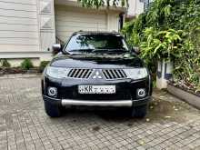 https://riyasewana.com/uploads/mitsubishi-montero-sport-2011-2011050512102.jpg