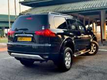 https://riyasewana.com/uploads/mitsubishi-montero-sport-2011-2112084712234.jpg