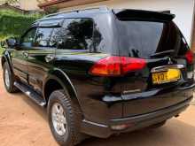https://riyasewana.com/uploads/mitsubishi-montero-sport-2011-2814490612592.jpg