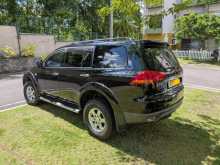 https://riyasewana.com/uploads/mitsubishi-montero-sport-2011-918370912373.jpg