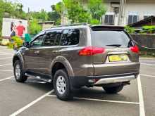 https://riyasewana.com/uploads/mitsubishi-montero-sport-2012-1110304112172.jpg