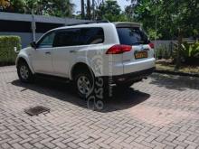 https://riyasewana.com/uploads/mitsubishi-montero-sport-2012-11711301300336.jpg