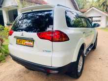 https://riyasewana.com/uploads/mitsubishi-montero-sport-2012-1411384612362.jpg