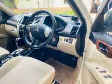 https://riyasewana.com/uploads/mitsubishi-montero-sport-2012-1411384612923.jpg