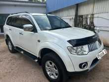 Mitsubishi MONTERO SPORT 2012 SUV