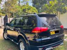 https://riyasewana.com/uploads/mitsubishi-montero-sport-2012-1913522512462.jpg