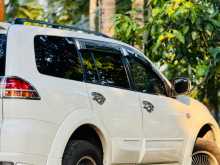 https://riyasewana.com/uploads/mitsubishi-montero-sport-2012-206193312932.jpg