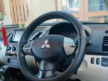 https://riyasewana.com/uploads/mitsubishi-montero-sport-2012-2318503612803.jpg