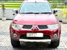 https://riyasewana.com/uploads/mitsubishi-montero-sport-2012-309302112503.jpg