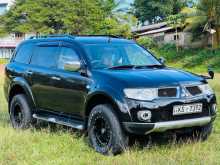 https://riyasewana.com/uploads/mitsubishi-montero-sport-2012-417304512792.jpg