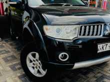 https://riyasewana.com/uploads/mitsubishi-montero-sport-2012-616001812684.jpg