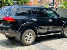 https://riyasewana.com/uploads/mitsubishi-montero-sport-2012-67494312473.jpg