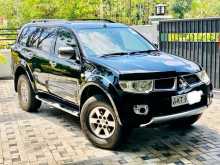 https://riyasewana.com/uploads/mitsubishi-montero-sport-2012-67494312612.jpg