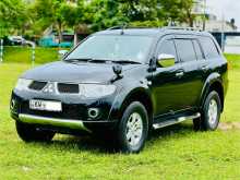 https://riyasewana.com/uploads/mitsubishi-montero-sport-2012-73293512102.jpg