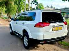 https://riyasewana.com/uploads/mitsubishi-montero-sport-2012-921400112984.jpg