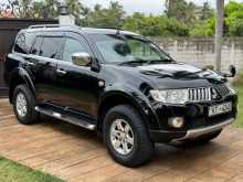 Mitsubishi MONTERO SPORT 2013 SUV