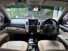 https://riyasewana.com/uploads/mitsubishi-montero-sport-21222625514.jpg